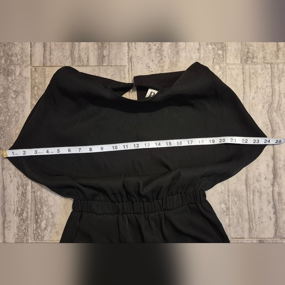 Evereve Black Sleeveless Jumpsuit - Picture 9 of 9